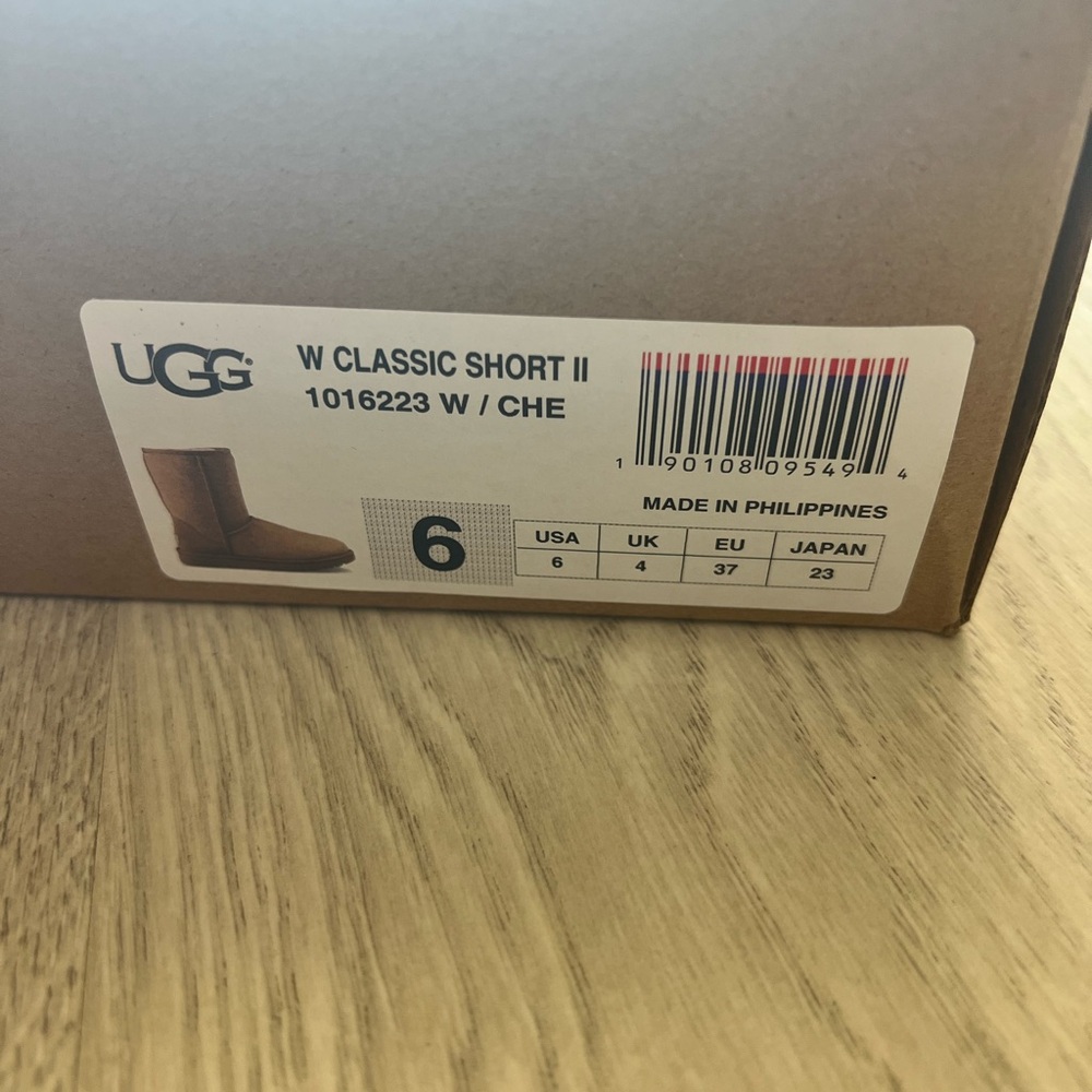 UGG Classic Short II Boots - Chestnut NWOT